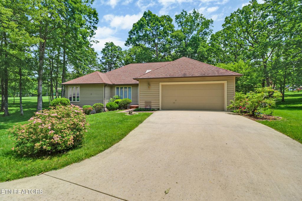 Photo of 131 Snead Drive, Crossville, TN 38558 (MLS # 1302962)