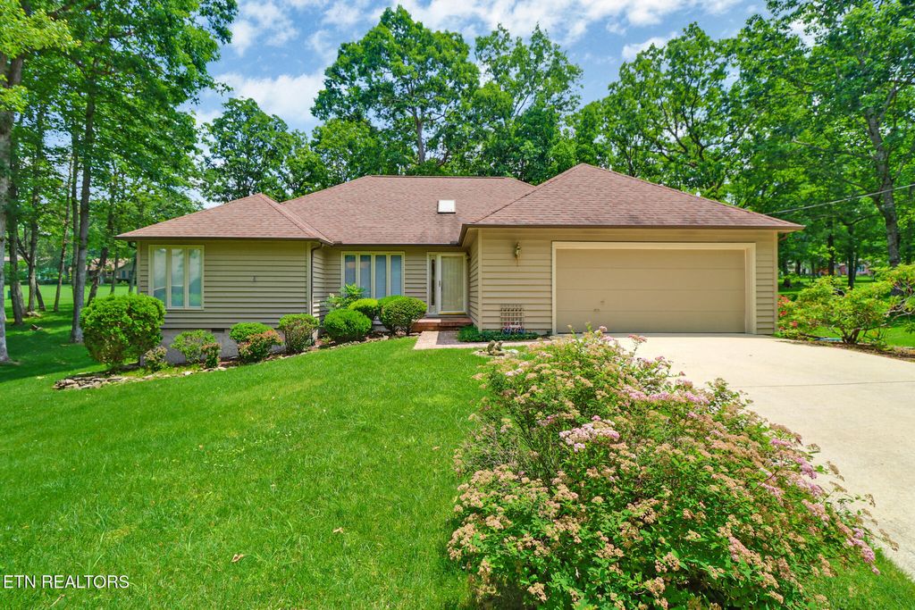Photo of 131 Snead Drive, Crossville, TN 38558 (MLS # 1302962)