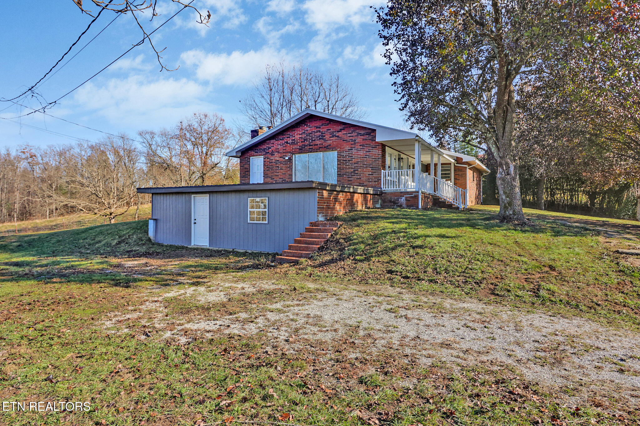 146 S Country Drive