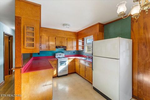 Tiny photo for 503 Glendale Ave, Clinton, TN 37716 (MLS # 1326952)