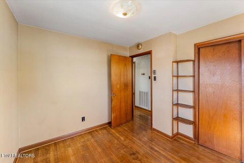 Tiny photo for 503 Glendale Ave, Clinton, TN 37716 (MLS # 1326952)