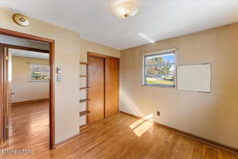 Tiny photo for 503 Glendale Ave, Clinton, TN 37716 (MLS # 1326952)