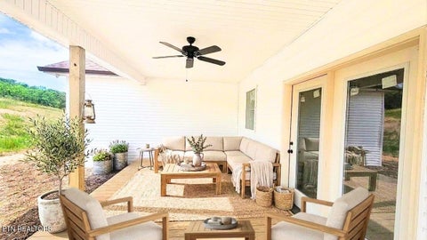 Tiny photo for 212 Splendor Way, Parrottsville, TN 37843 (MLS # 1342234)