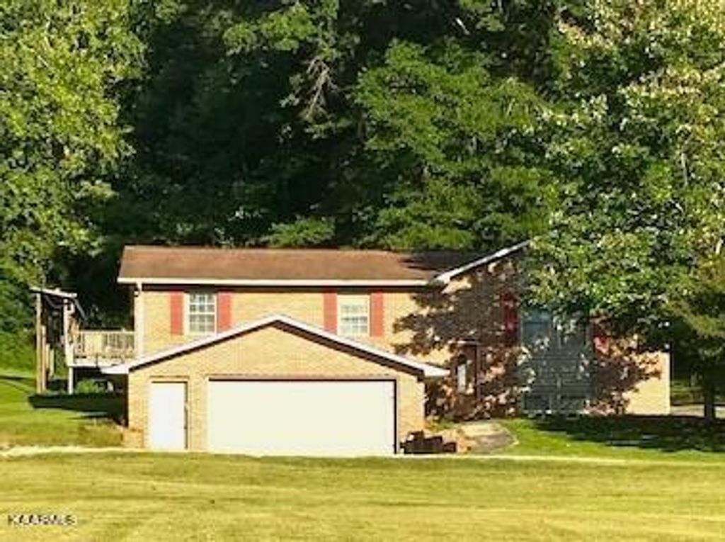 Photo of 111 Lower Jackson Rd, Oliver Springs, TN 37840 (MLS # 1233549)