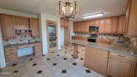 Tiny photo for 1135 W Outer Drive, Oak Ridge, TN 37830 (MLS # 1323902)