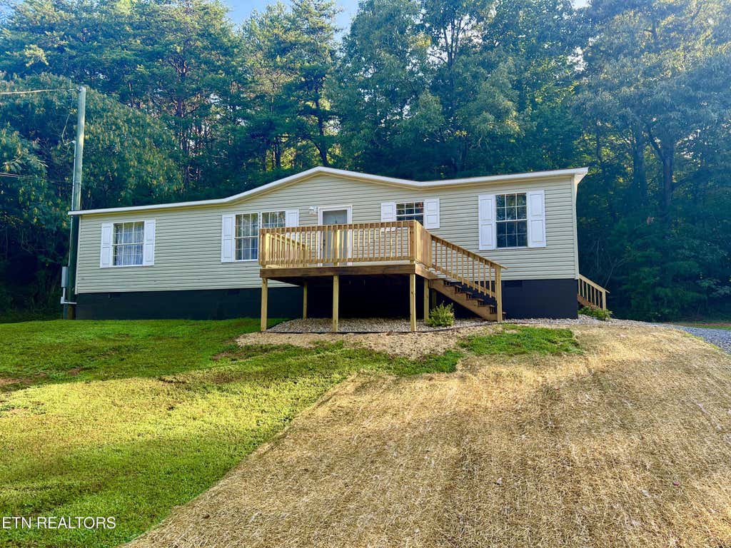 Photo of 126 Sheppard Rd, Sweetwater, TN 37874 (MLS # 1351013)