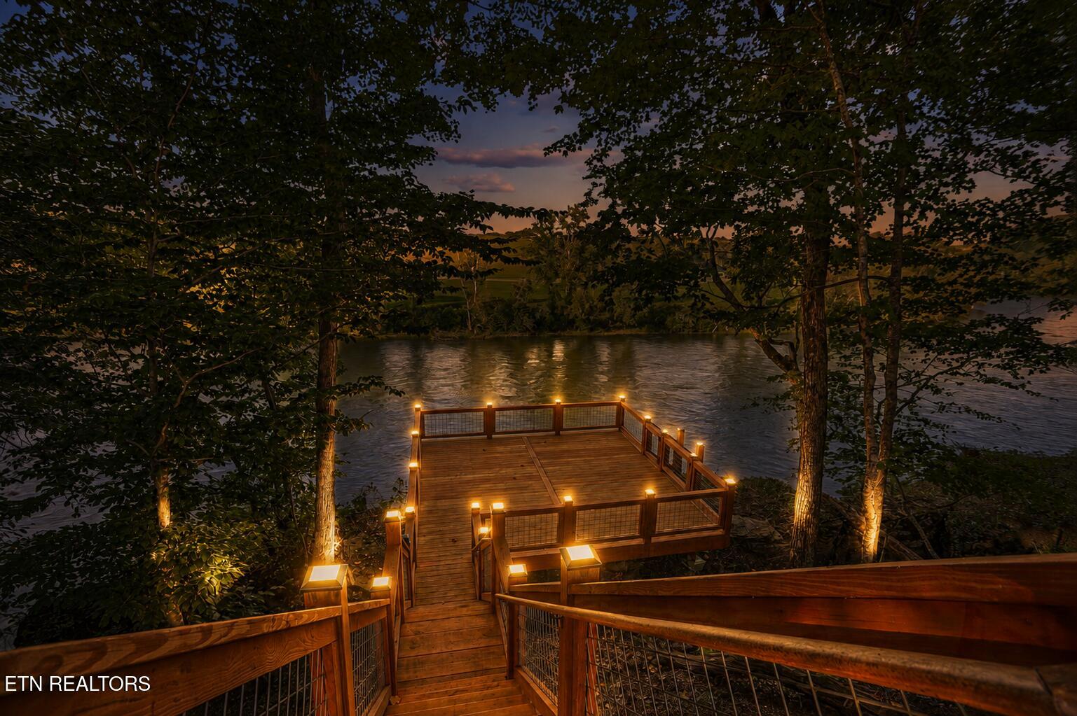 2005 River Mist Circle