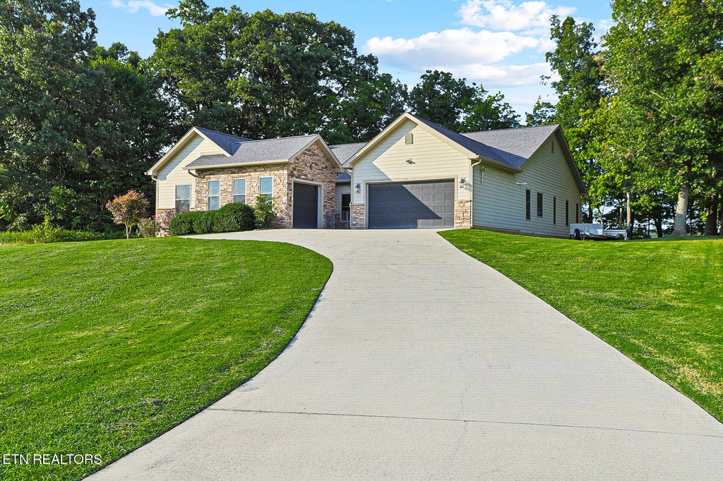 Photo of 2005 River Mist Circle, New Market, TN 37820 (MLS # 1353261)