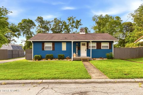 Photo of 113 Pallas Rd, Oak Ridge, TN 37830 (MLS # 1347386)