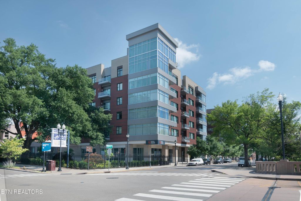 Photo of 333 W Depot Ave #208, Knoxville, TN 37917 (MLS # 1305948)