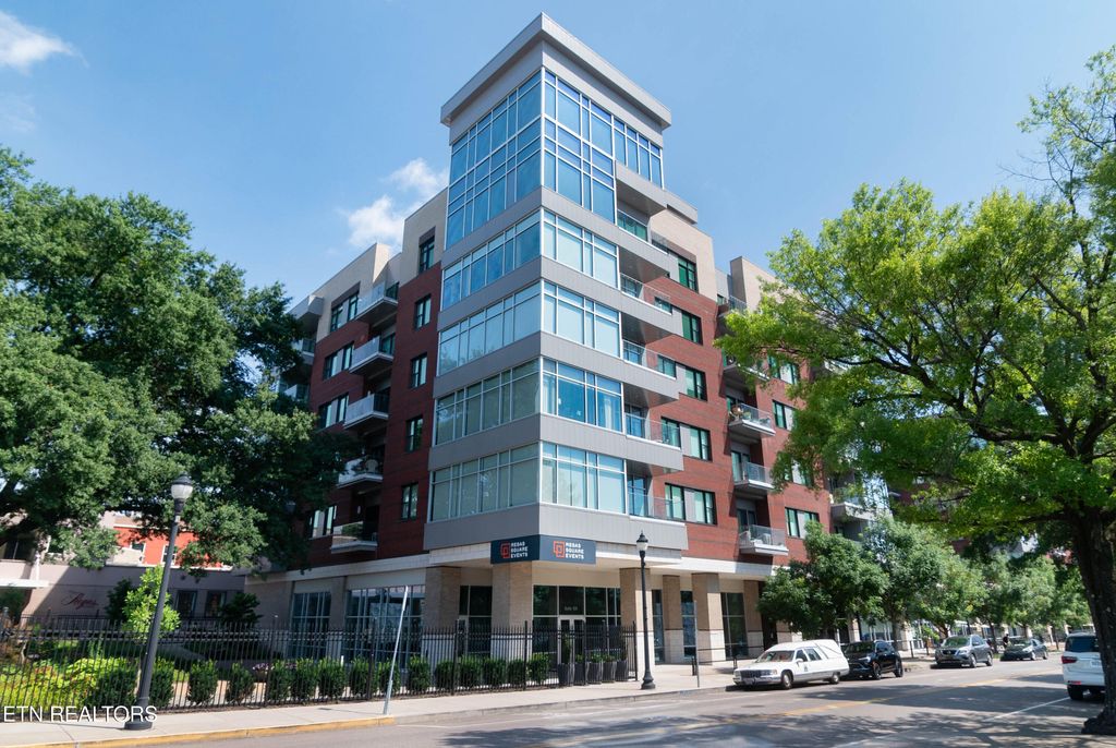 Photo of 333 W Depot Ave #208, Knoxville, TN 37917 (MLS # 1305948)