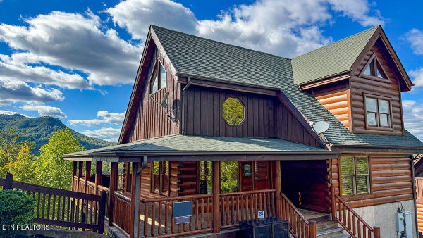 1352 TIMBERWOLF WAY, SEVIERVILLE, TN 37876 - Image 3bc17e462db59d34f21090d28b39aaeb/1898139330