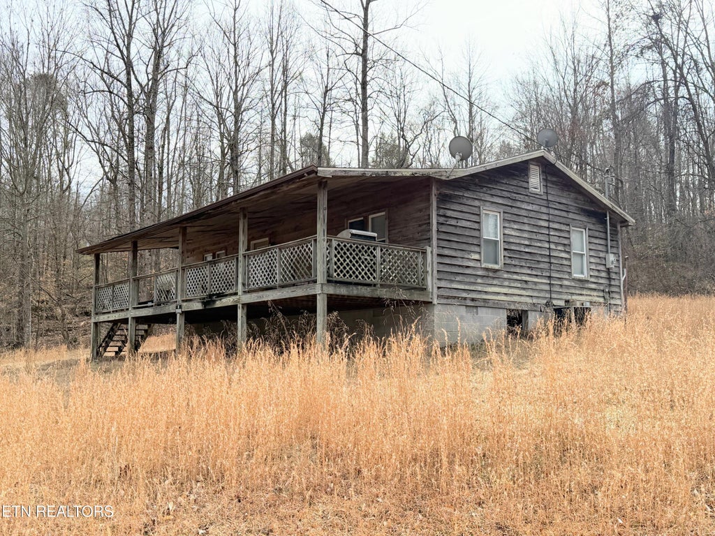 Photo of 147 Sleepy Hollow Rd, Speedwell, TN 37870 (MLS # 1345708)