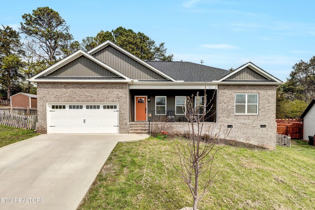 Photo of 6024 Whisper Ridge Lane, Corryton, TN 37721 (MLS # 1256887)