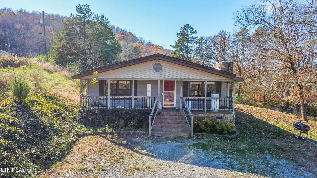 Photo of 2381 Classic Way, Powell, TN 37849 (MLS # 1322333)