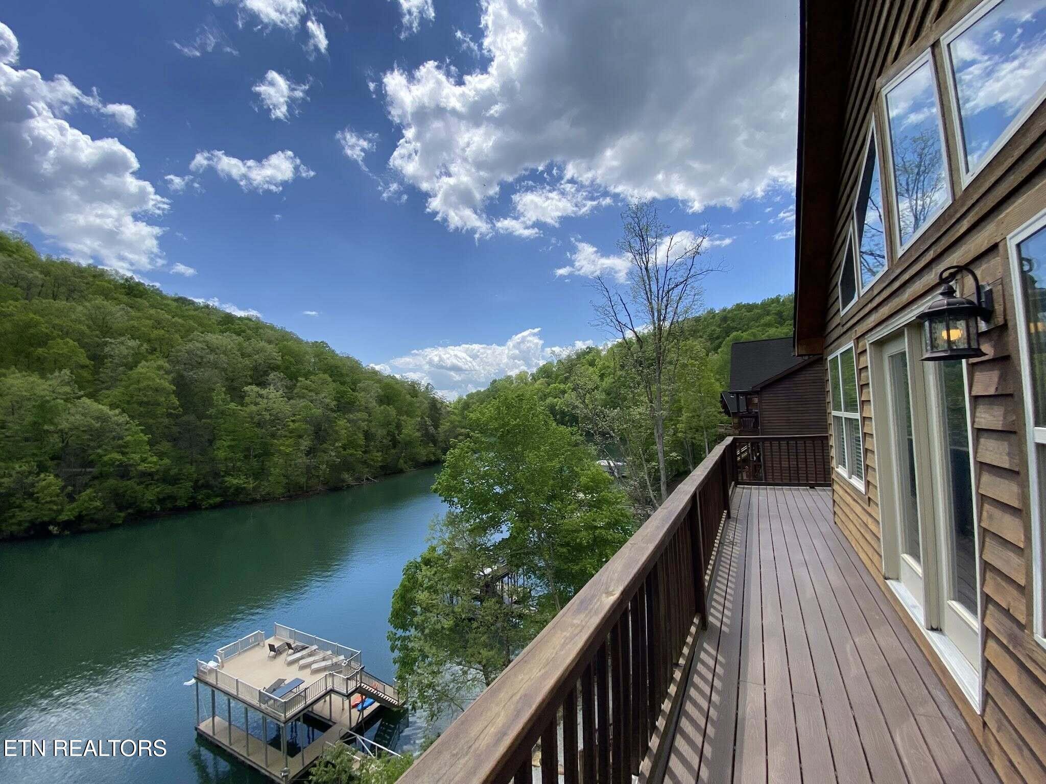 130 Bluewater Lane