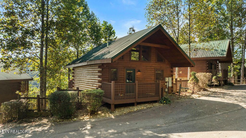 Photo of 1779 Mountain Shadows Way, Gatlinburg, TN 37738 (MLS # 1317346)