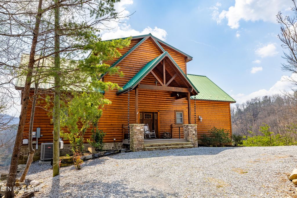 Photo of 1184 Fawn Hollow Tr, Townsend, TN 37882 (MLS # 1334977)