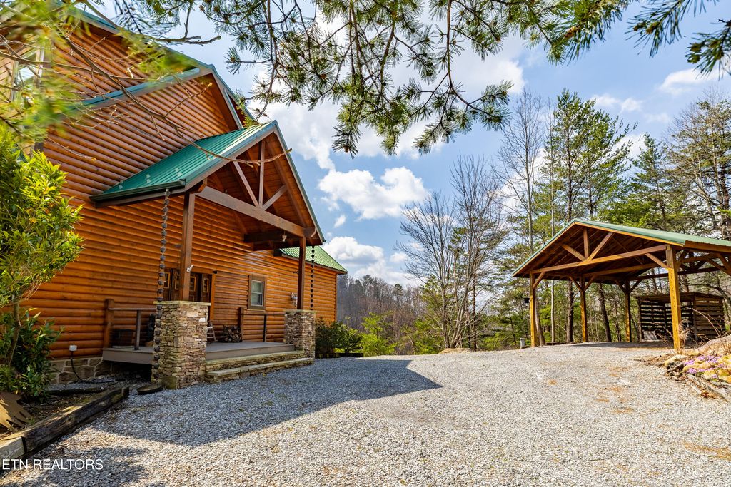 Photo of 1184 Fawn Hollow Tr, Townsend, TN 37882 (MLS # 1334977)