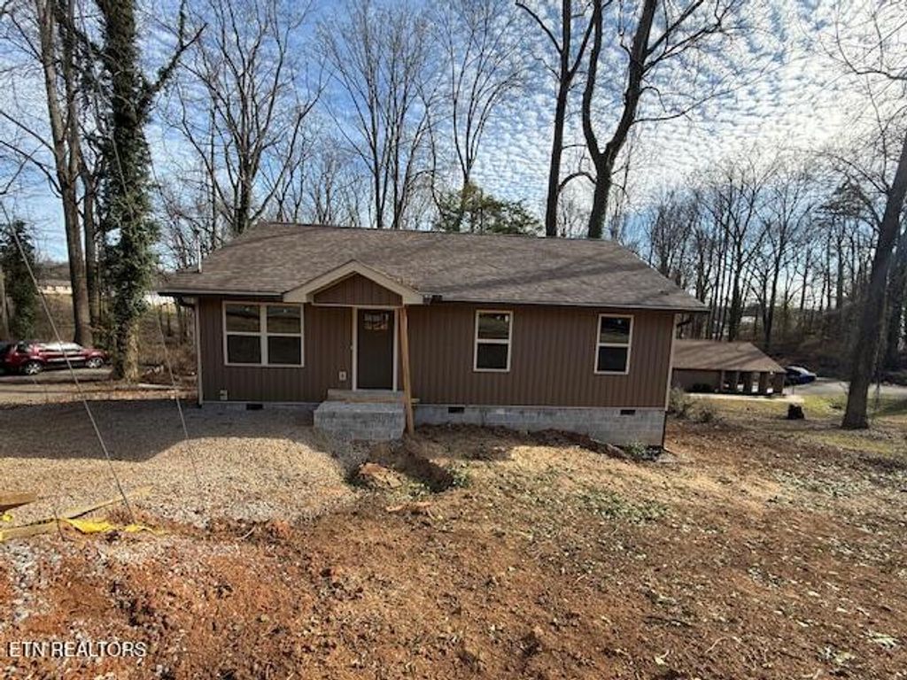 Photo of 129 E Wadsworth Circle, Oak Ridge, TN 37830 (MLS # 1324741)