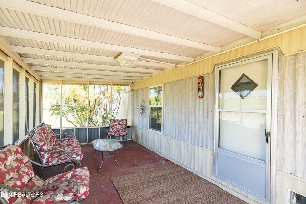 Photo of 1719 Circle Lake Drive, Dandridge, TN 37725 (MLS # 1297766)