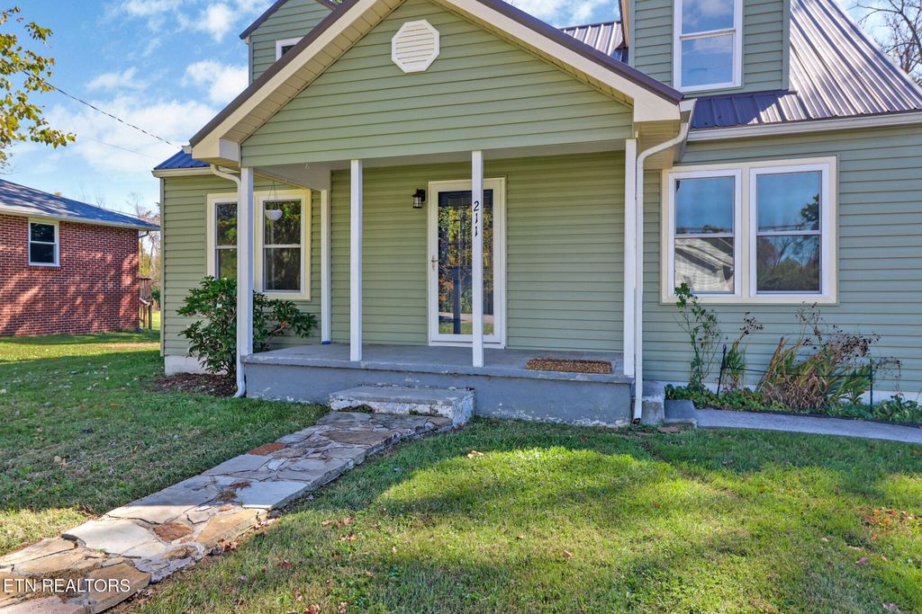 Photo of 211 Old Lantana Rd, Crossville, TN 38555 (MLS # 1338578)