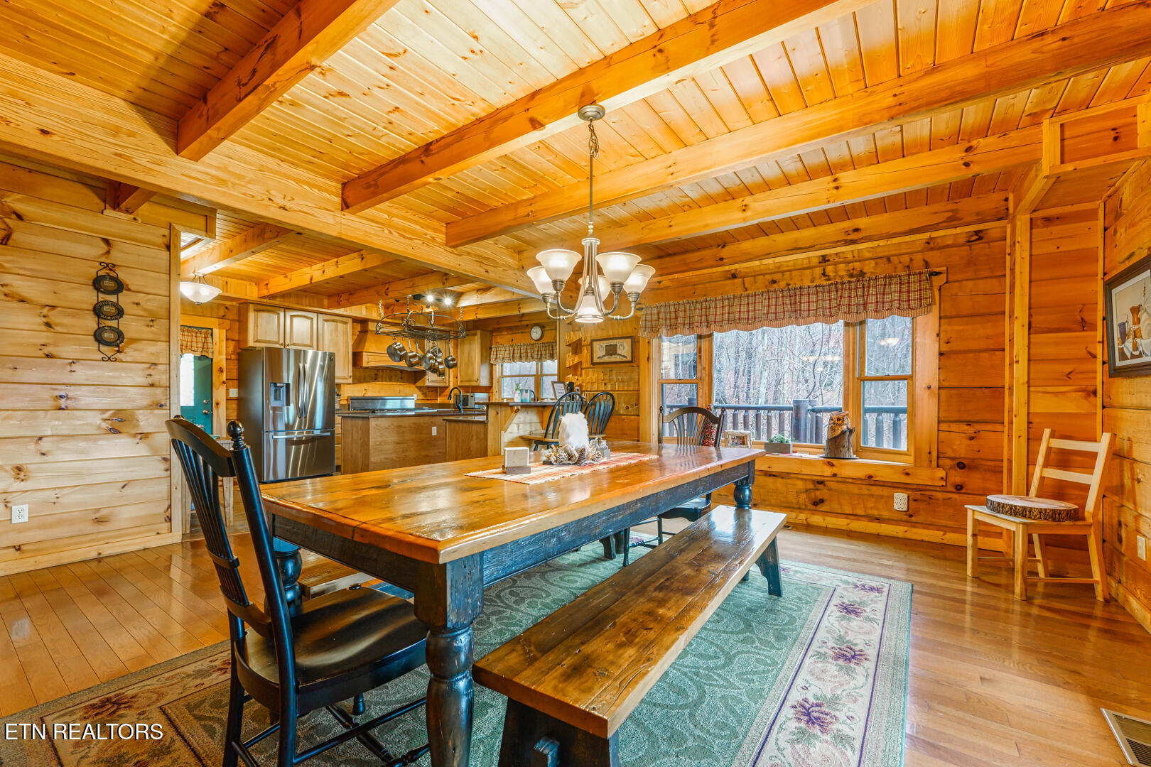 3044 Redtail Rd
