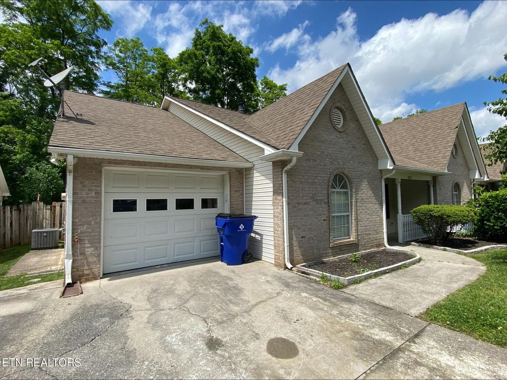 Photo of 10133 Bellflower Way, Knoxville, TN 37932 (MLS # 1324521)