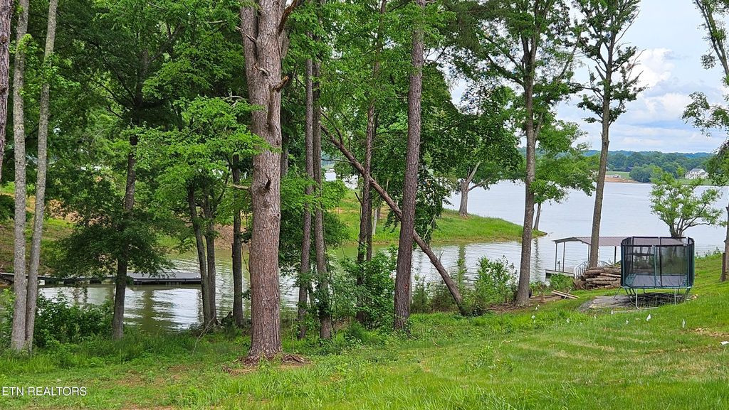 Photo of Sunset Harbor Dr, Dandridge, TN 37725 (MLS # 1308337)