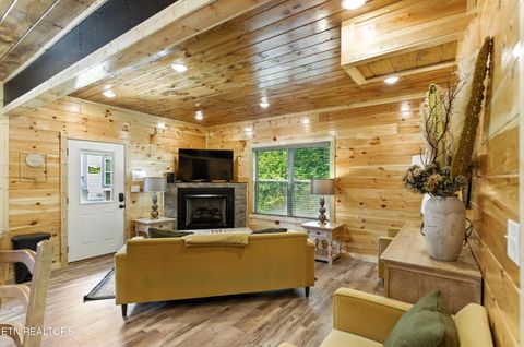 Tiny photo for 576 Dollywood lane Ln #1, Pigeon Forge, TN 37862 (MLS # 1326253)