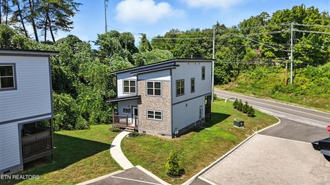 Tiny photo for 576 Dollywood lane Ln #1, Pigeon Forge, TN 37862 (MLS # 1326253)