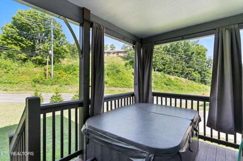 Tiny photo for 576 Dollywood lane Ln #1, Pigeon Forge, TN 37862 (MLS # 1326253)