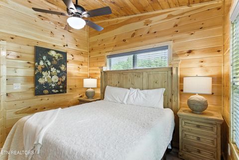 Tiny photo for 576 Dollywood lane Ln #1, Pigeon Forge, TN 37862 (MLS # 1326253)