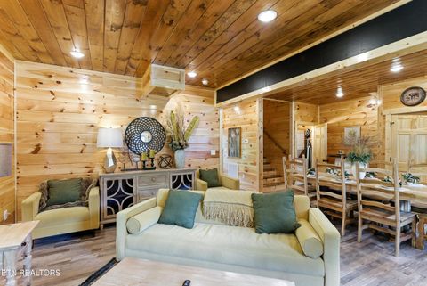 Tiny photo for 576 Dollywood lane Ln #1, Pigeon Forge, TN 37862 (MLS # 1326253)