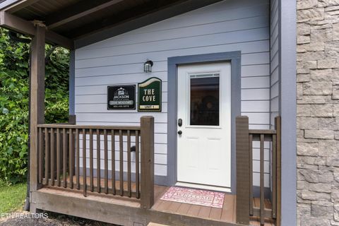Tiny photo for 576 Dollywood lane Ln #1, Pigeon Forge, TN 37862 (MLS # 1326253)