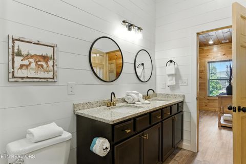 Tiny photo for 576 Dollywood lane Ln #1, Pigeon Forge, TN 37862 (MLS # 1326253)