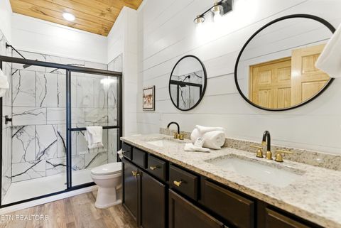 Tiny photo for 576 Dollywood lane Ln #1, Pigeon Forge, TN 37862 (MLS # 1326253)