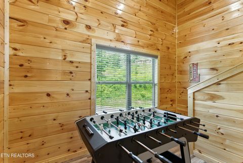 Tiny photo for 576 Dollywood lane Ln #1, Pigeon Forge, TN 37862 (MLS # 1326253)