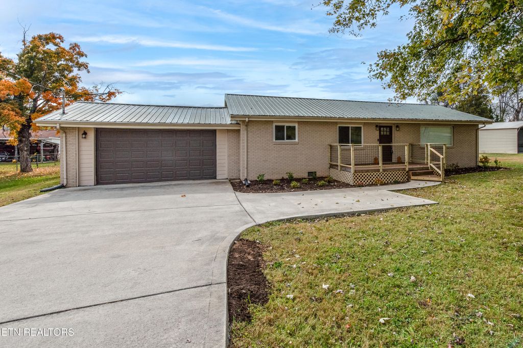 Photo of 1251 S Old Sevierville Pike, Seymour, TN 37865 (MLS # 1287363)