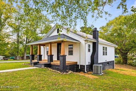 Tiny photo for 190 Butter and Egg Rd, Jacksboro, TN 37757 (MLS # 1359512)