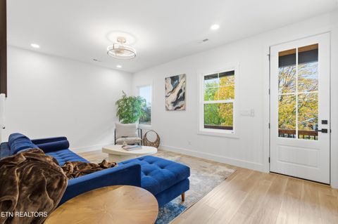 Tiny photo for 2549 Jefferson Ave, Knoxville, TN 37914 (MLS # 1320684)