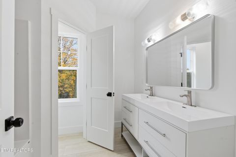 Tiny photo for 2549 Jefferson Ave, Knoxville, TN 37914 (MLS # 1320684)