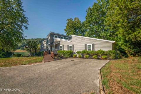 Photo of 2255 Peninsula Drive, Jefferson City, TN 37760 (MLS # 1356207)