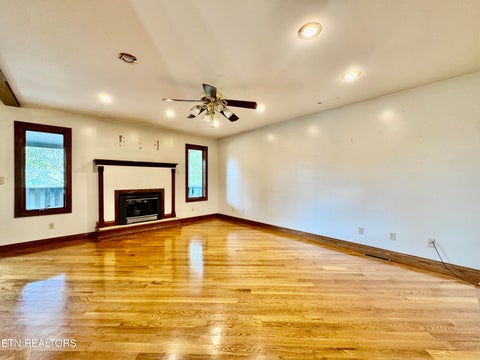 Tiny photo for 1065 Poplar Lane, Winfield, TN 37892 (MLS # 1359822)