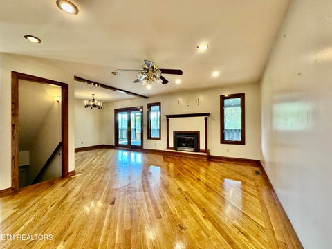 Tiny photo for 1065 Poplar Lane, Winfield, TN 37892 (MLS # 1359822)