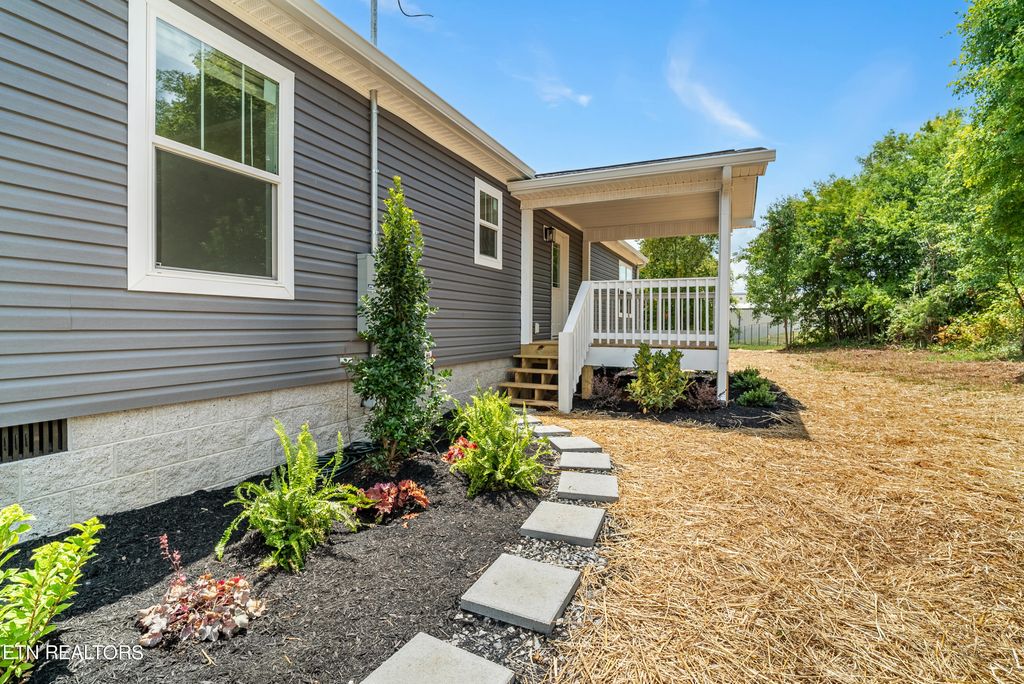 Photo of 6403 Highway 411, Greenback, TN 37742 (MLS # 1268874)