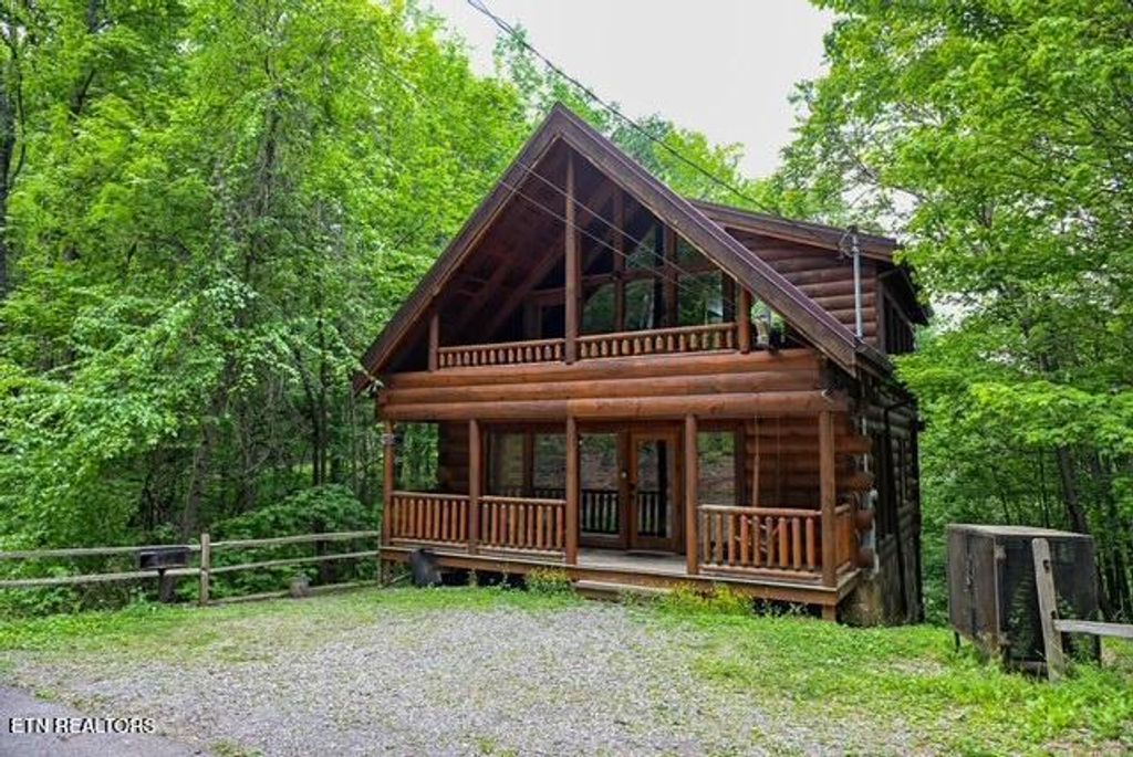 Photo of 2138 Walnut Court, Sevierville, TN 37876 (MLS # 1338584)