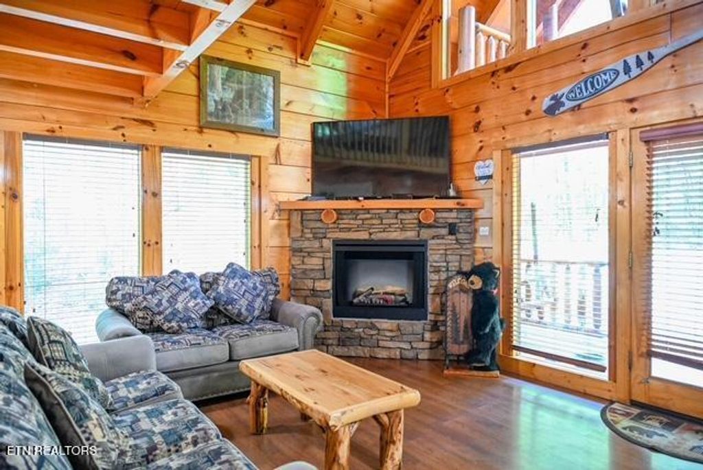 Photo of 2138 Walnut Court, Sevierville, TN 37876 (MLS # 1338584)