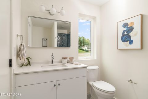 Tiny photo for 113 E Oldham Ave #105, Knoxville, TN 37917 (MLS # 1320907)