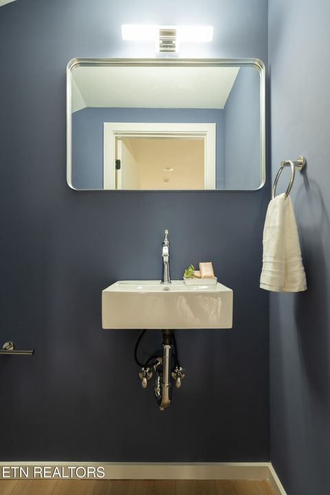 Tiny photo for 113 E Oldham Ave #105, Knoxville, TN 37917 (MLS # 1320907)